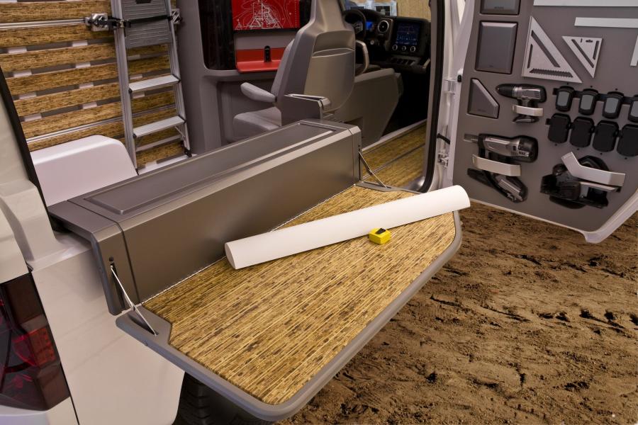 Детали интерьера Nissan NV2500 Concept 2008 года  (фото 20 из 51)